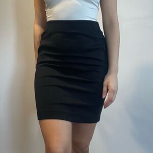 🖤 Sleek and Stylish: Women's Black Pencil Skirt by Joe Fresh,  Size Small 🖤